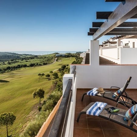 Terrasse avec vue sur les parcours de golf de l´hôtel Ona Valle Romano Golf - Resort