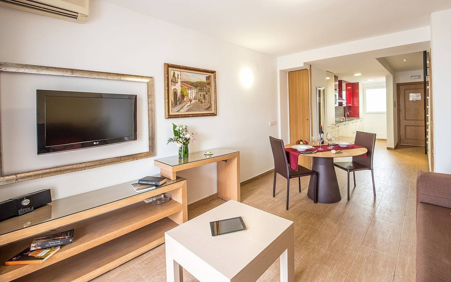 Zona de descanso de un apartamento en el hotel Ona Aucanada al Norte de Mallorca 
