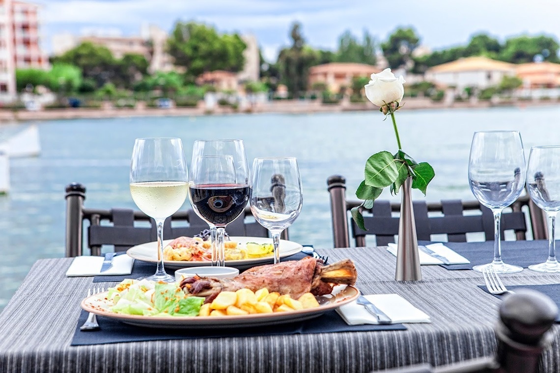 Paella del restaurante en Mallorca, El Mirador, de Ona Cala Pi.