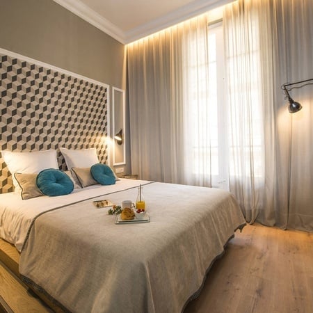 Double bedroom with terrace at the Hotel Boutique Mosaic by Ona Hotels, in Barcelona