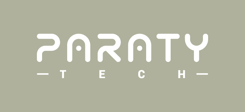 un logotipo de paraty tech con letras blancas sobre un fondo gris
