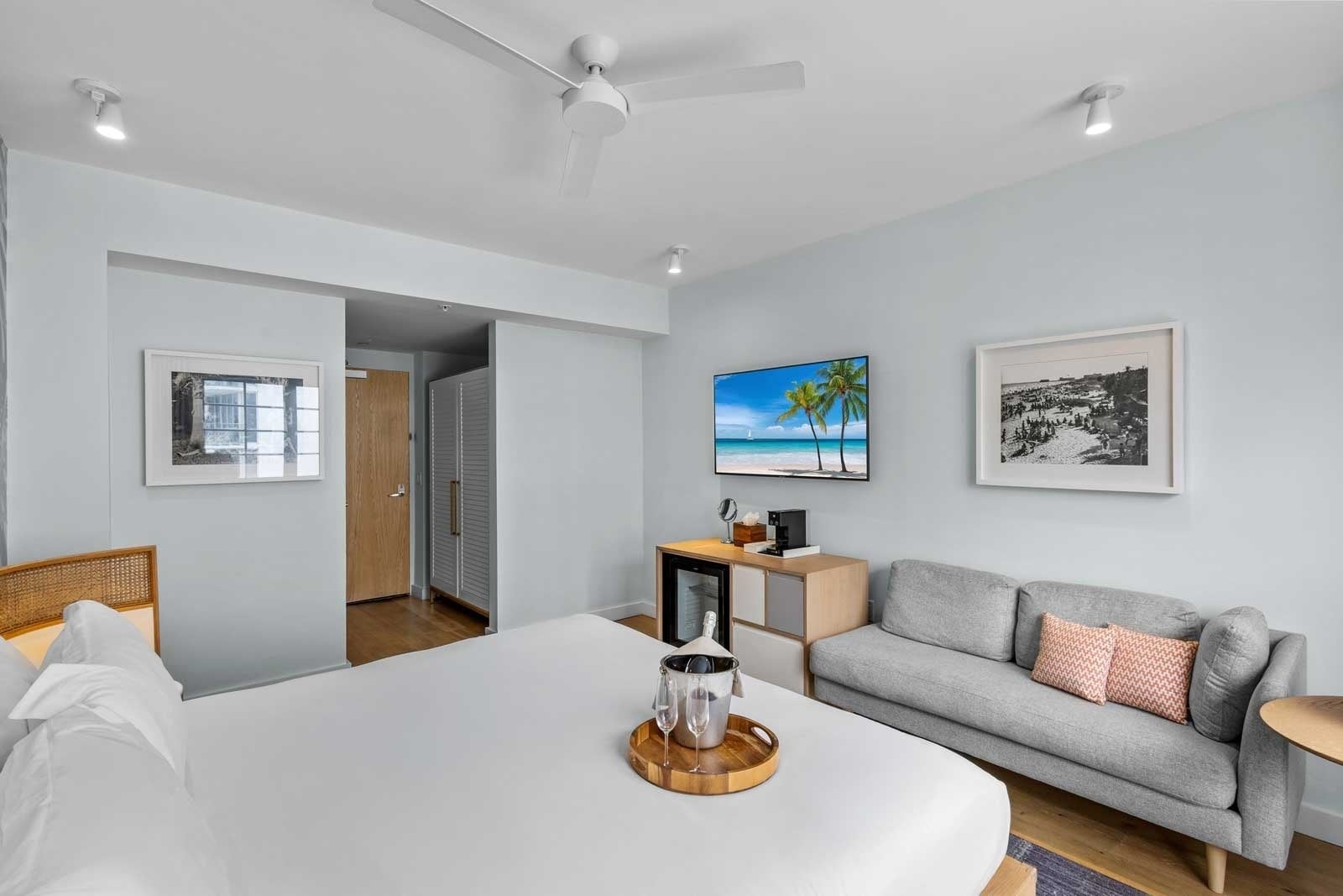 Partial ocean view king