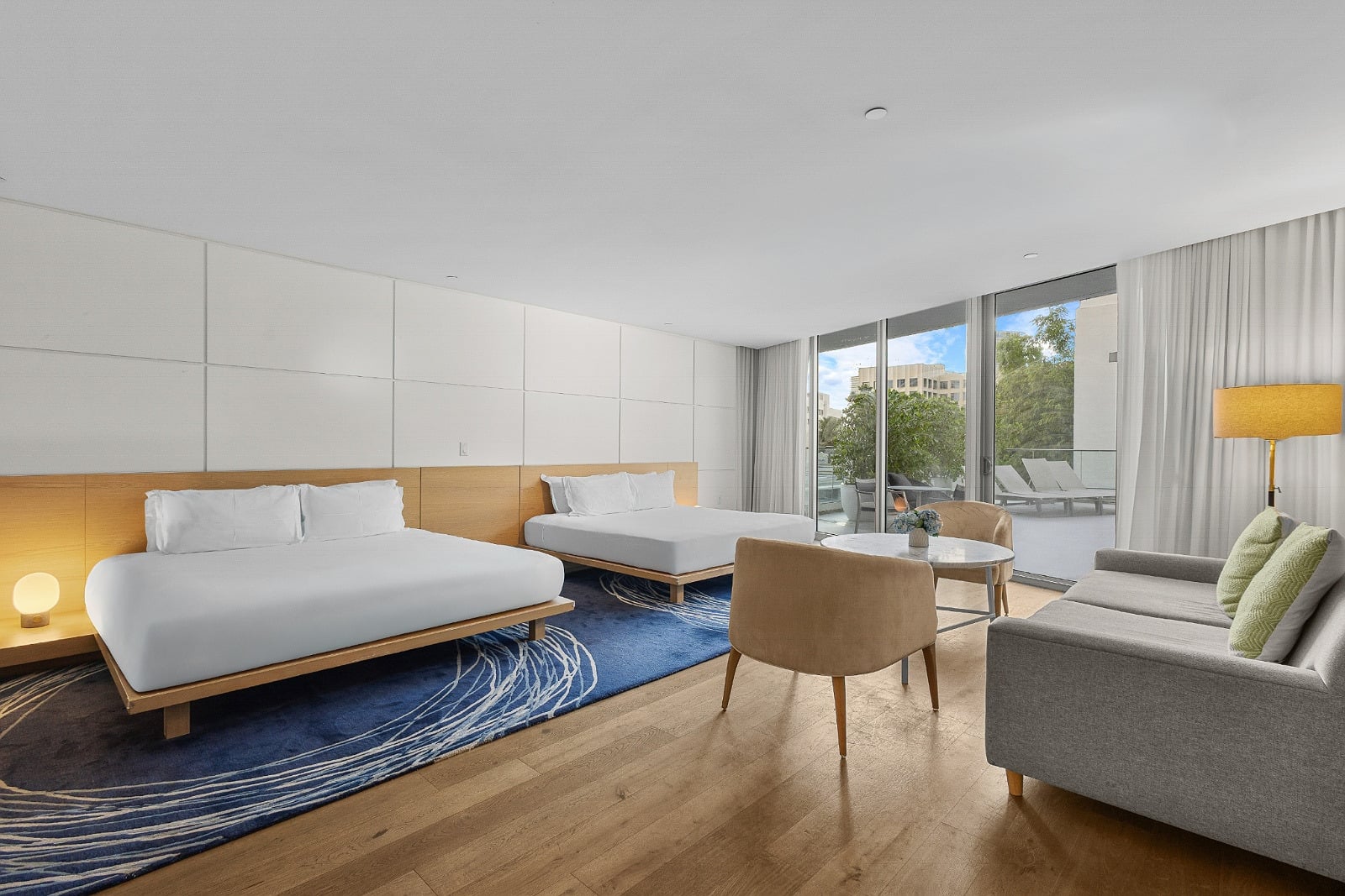Suite deux lits king-size avec terrasse