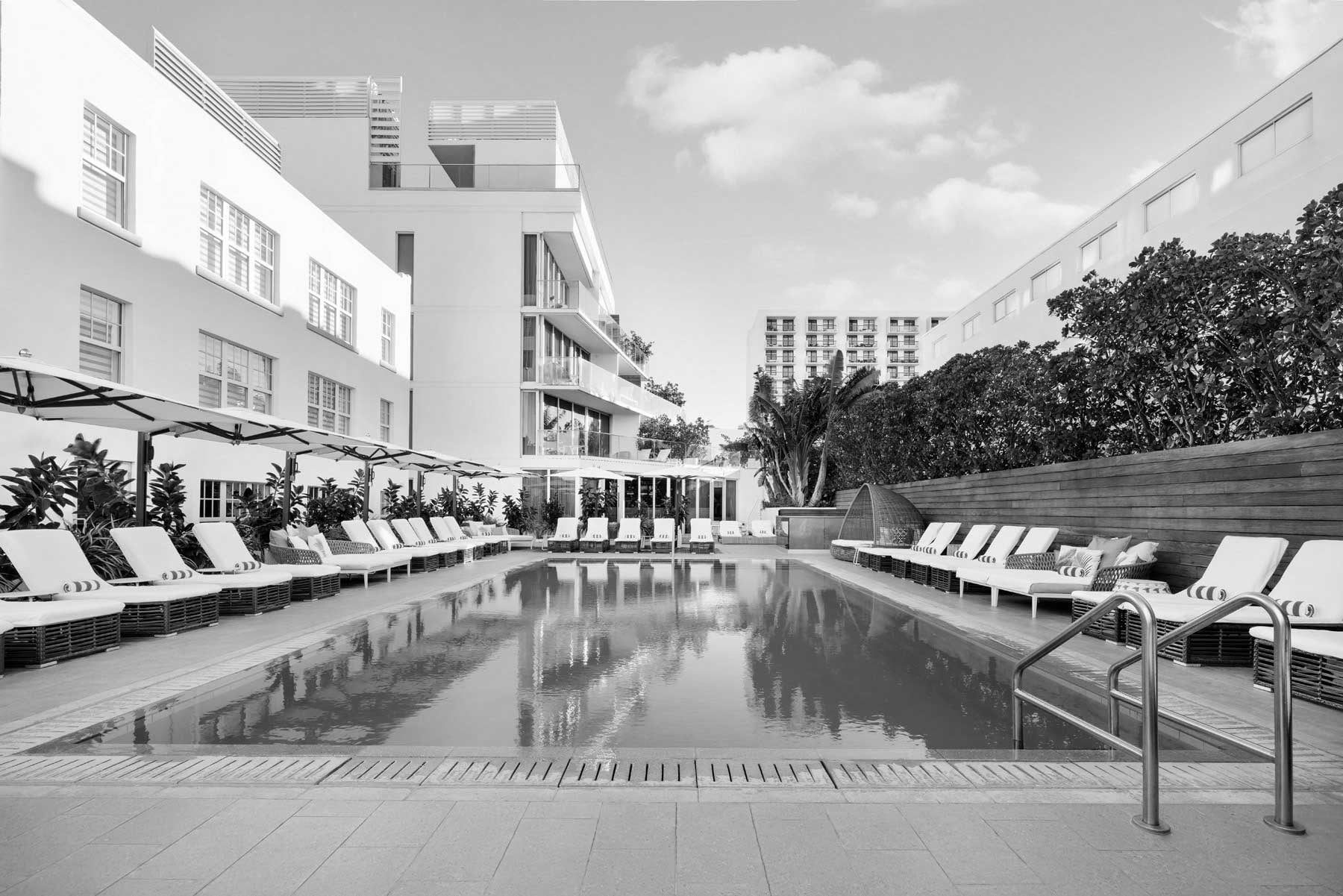 a black and white photo of a body of water=s1900