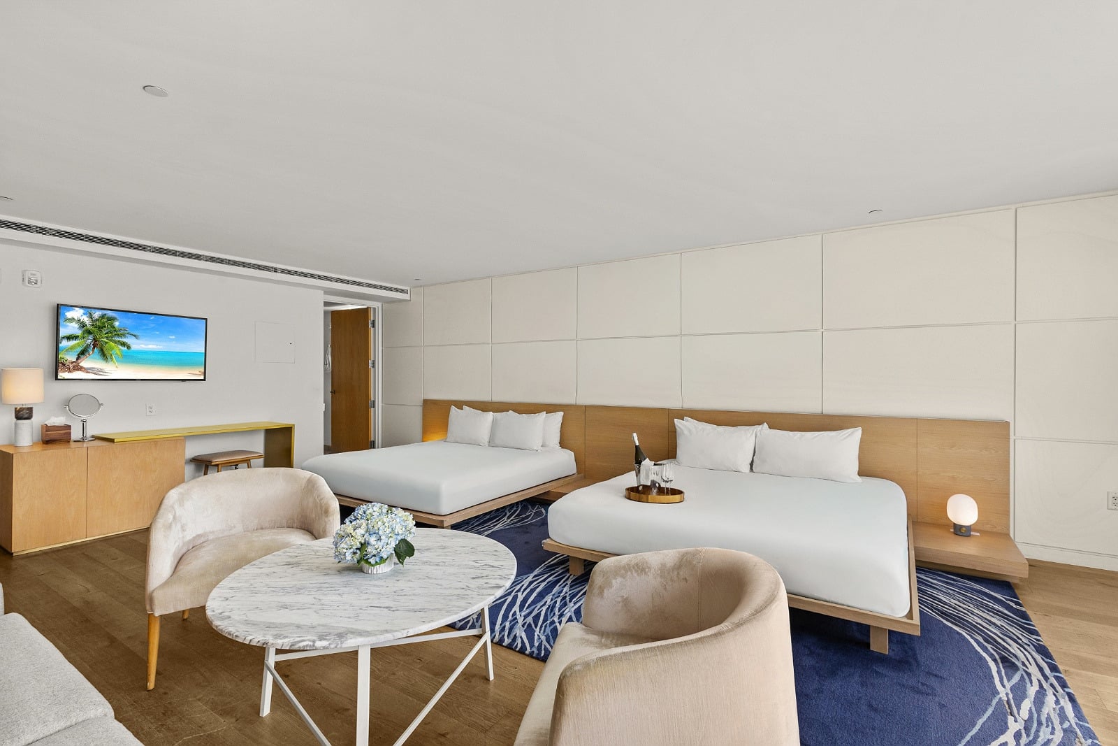 Suite deux lits king-size avec terrasse