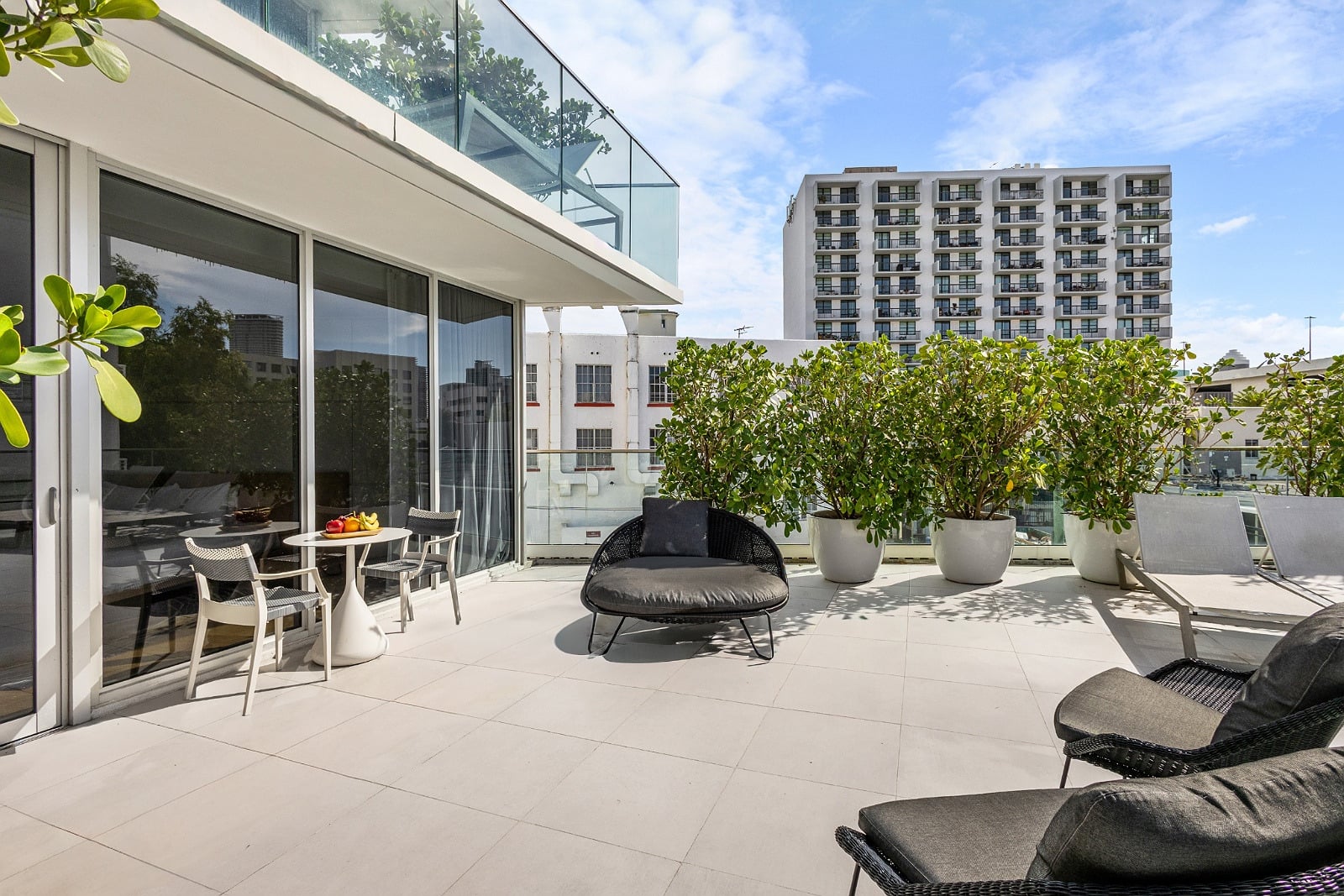Suite deux lits king-size avec terrasse