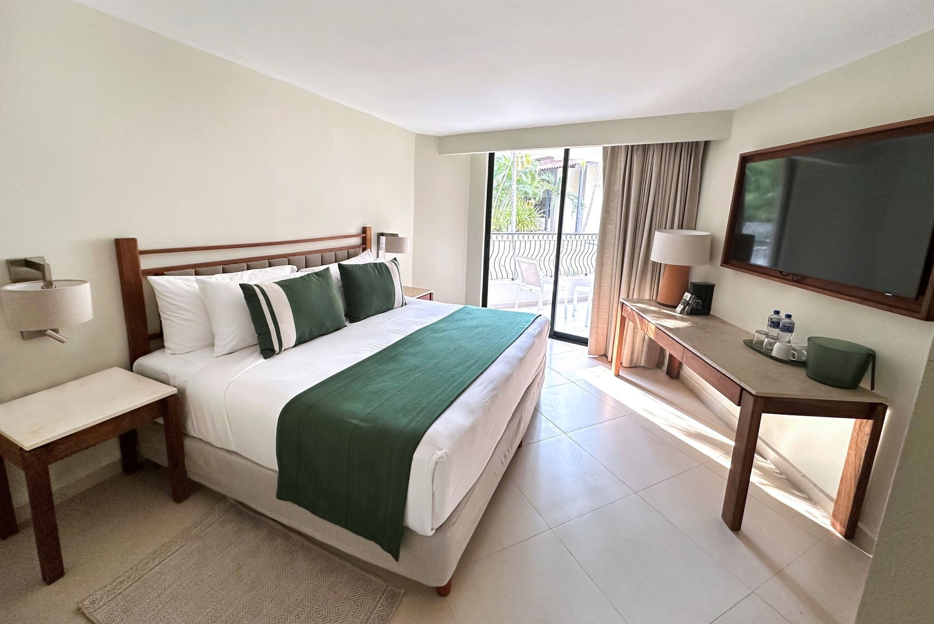 Park Royal Beach Acapulco