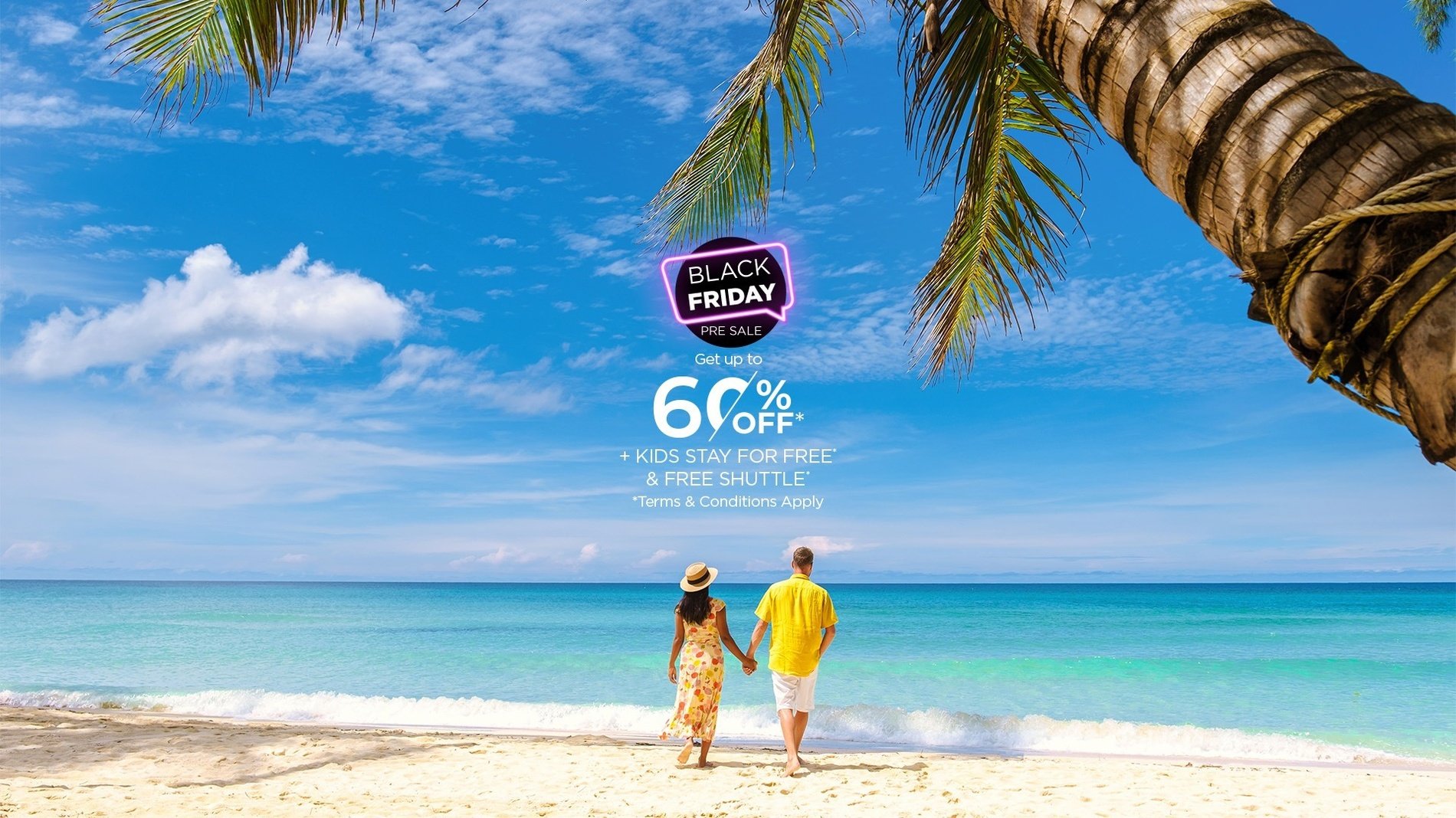 um homem e uma mulher estão ao lado de um pôster de sexta-feira negra