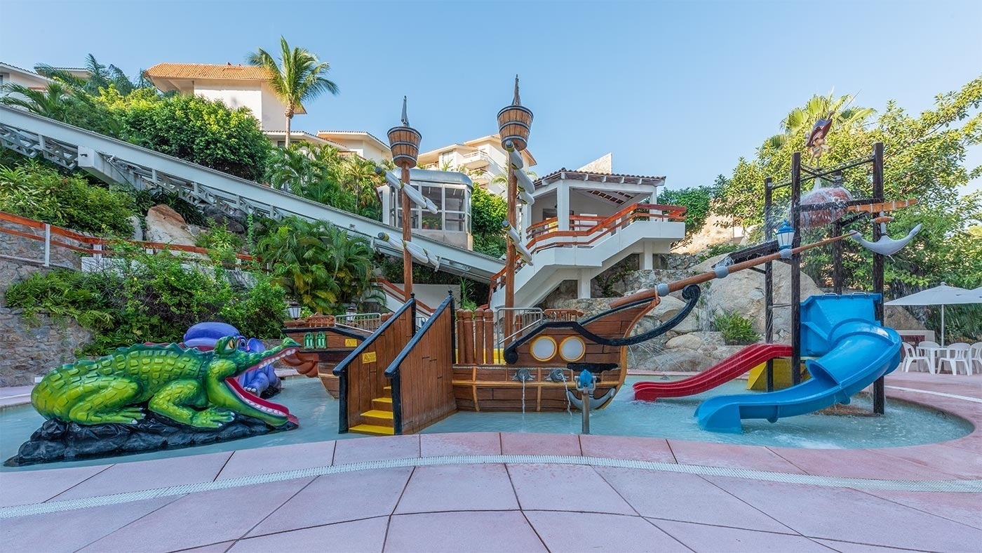Parque acuático infantil temático de piratas en Hotel Park Royal Beach Acapulco | Pacífico Mexicano | Web Oficial.