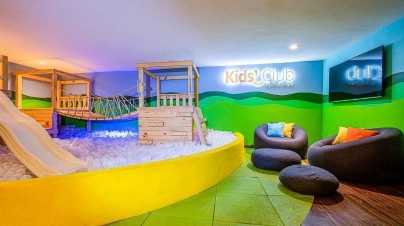 Zona infantil kids club para que los pequeños se lo pasen en grande en resort Beach Ixtapa