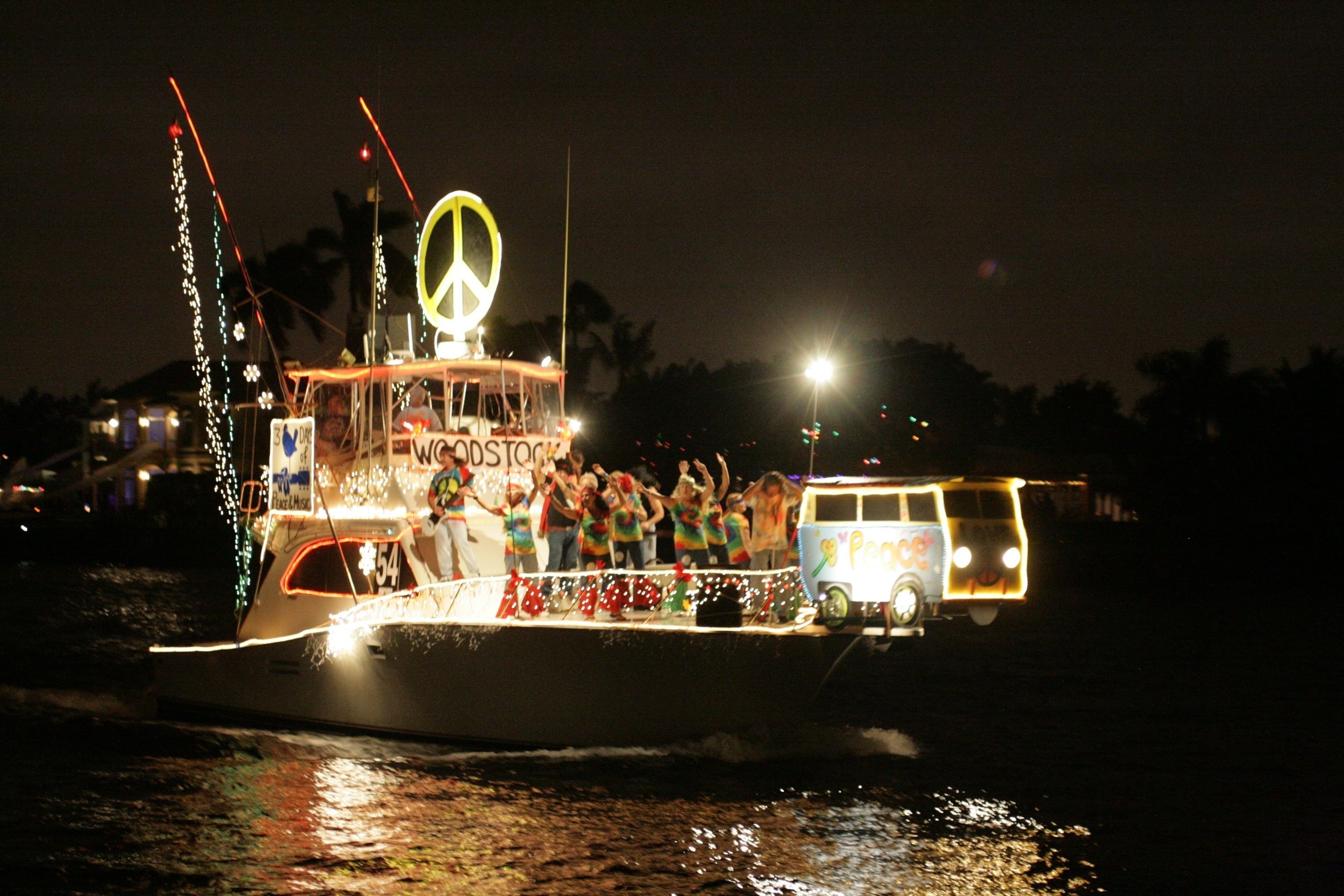 Desfile navideño de barcos