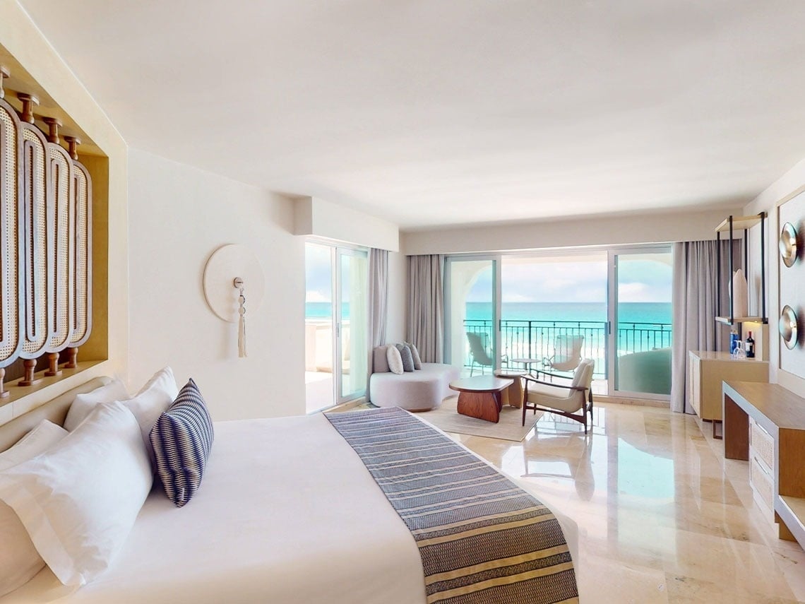 Decoración de salón de habitación en The Villas by Grand Park Royal Cancún 