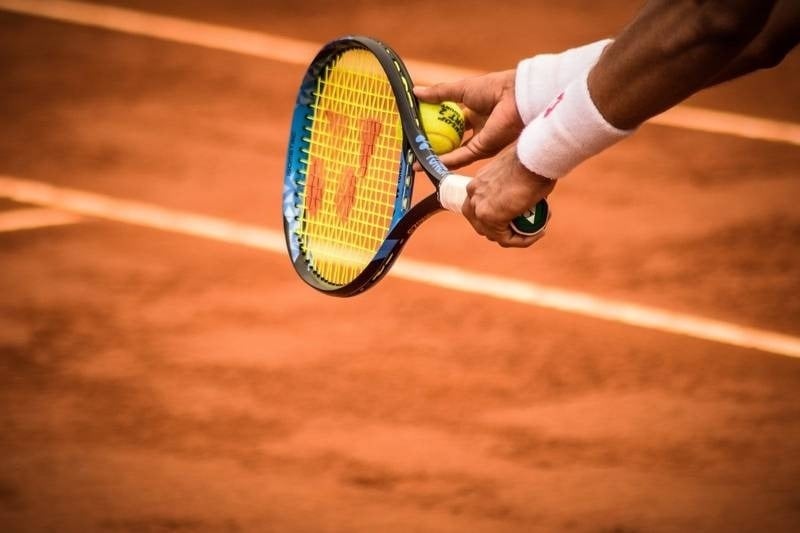 Cancha de tenis sin costo para los clientes de Park Royal Orlando, Florida