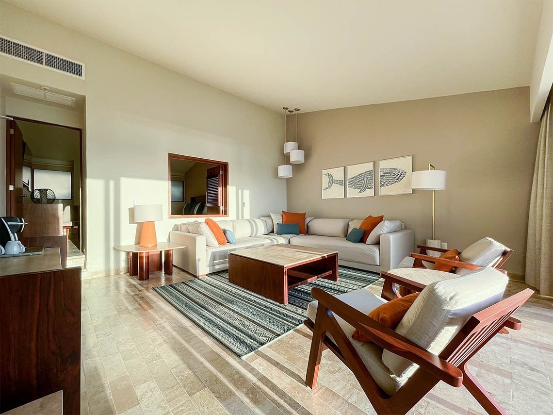 Detalhe da sala de estar de um quarto do The Villas by Grand Park Royal Cancún