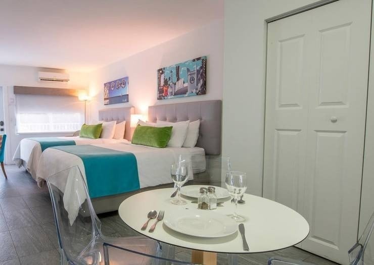 Habitación Junior Suite con cocina completa y WIFI sin costo en Park Royal Miami Beach