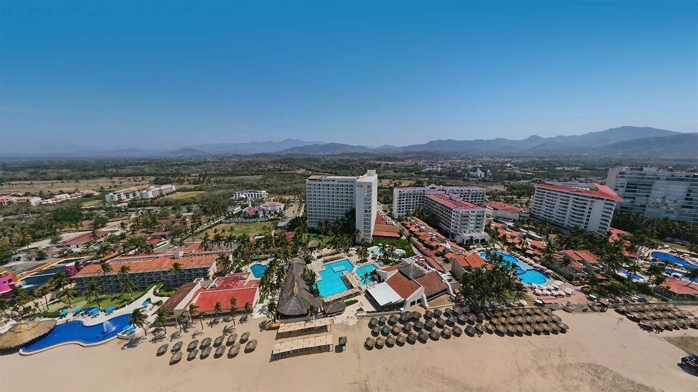 Hotel Park Royal Beach Ixtapa: vistas del Pacífico Mexicano. Reserva directa.