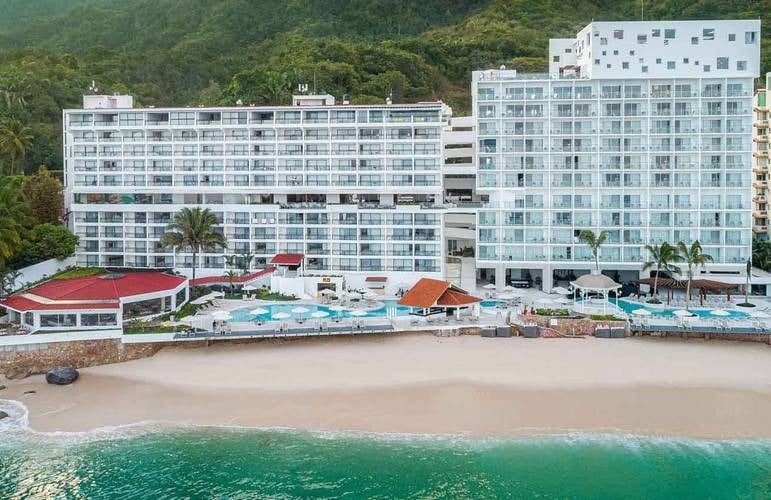 General view of the beach and buildings of the Hotel Grand Park Royal Puerto Vallarta, Mexico