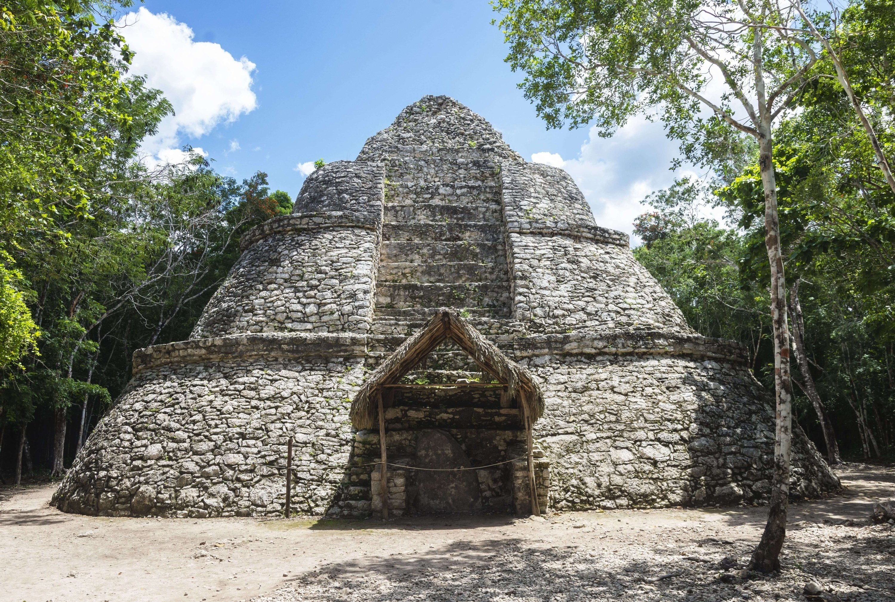 Imagen de la pirámide conocida como Xaibé o El Observatorio