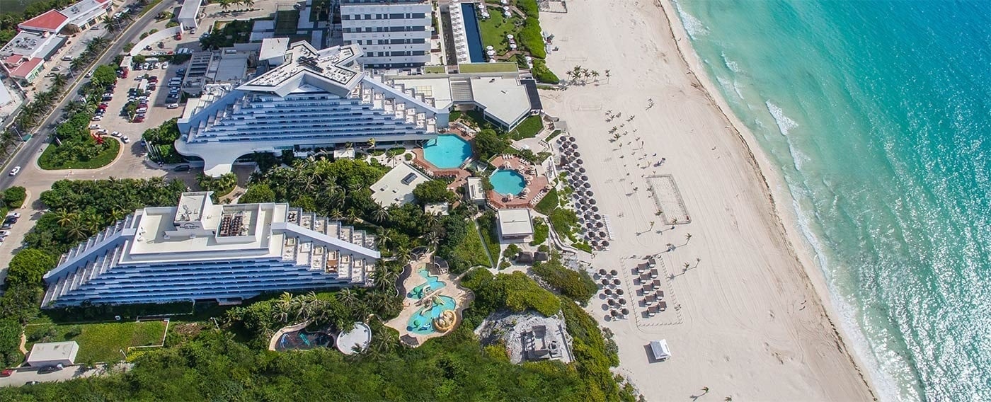 Hotel Park Royal Beach Cancún | Vista aérea del Caribe Mexicano | Piscina y playa
