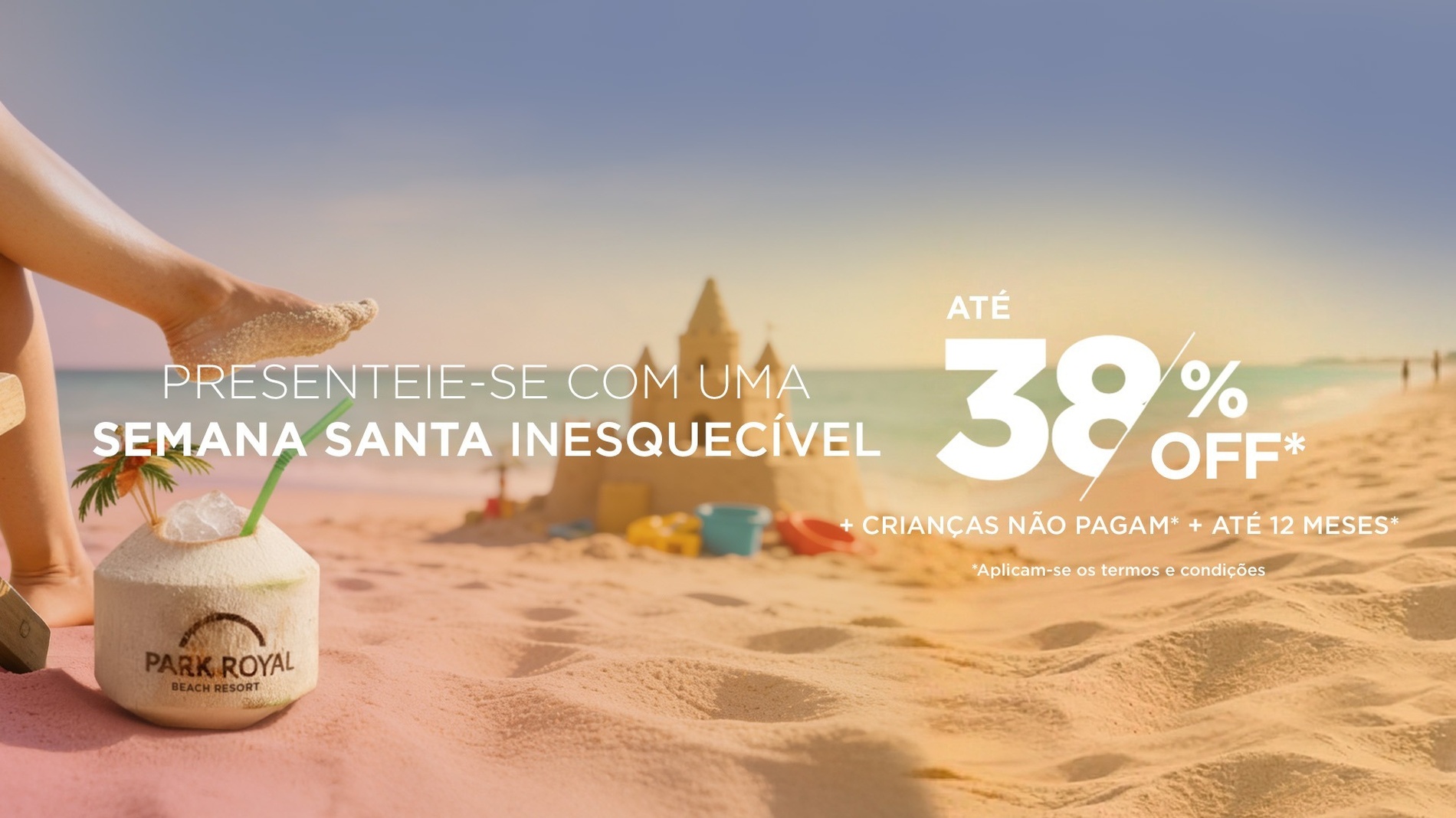 uma vista aérea de três mulheres flutuando em anéis infláveis na água .