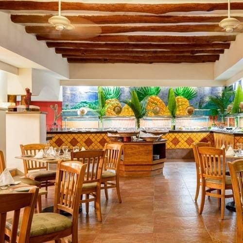 Restaurante buffet varanda no hotel Park Royal Beach Ixtapa