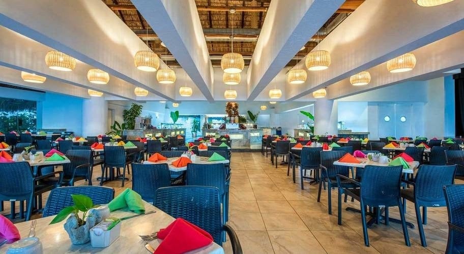 Veranda, country restaurant in Park Royal Beach Huatulco