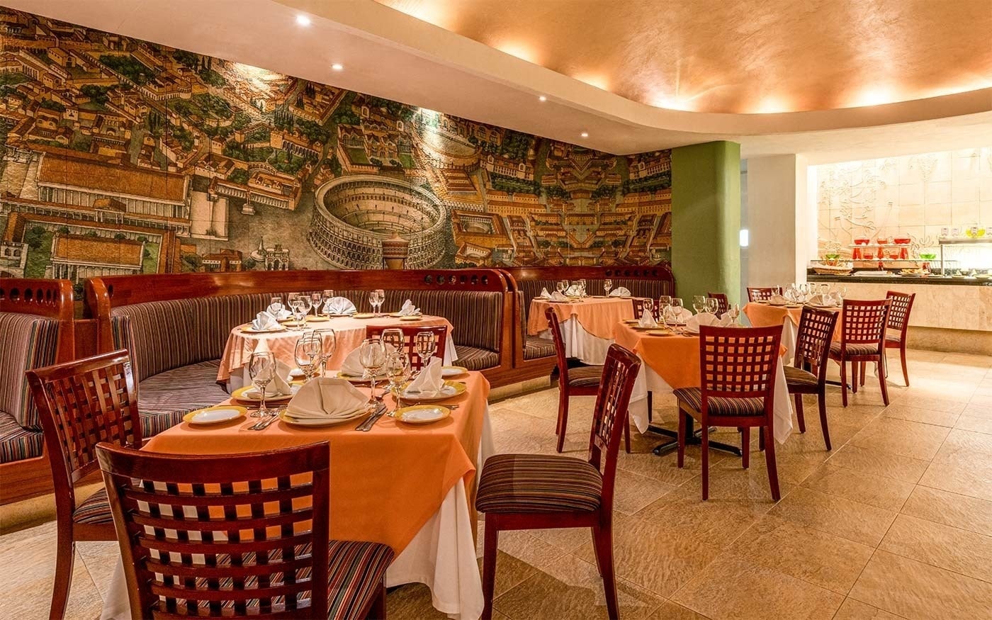 Restaurante del Hotel Park Royal Beach Ixtapa | Pacífico Mexicano | Web oficial con mural de Roma.