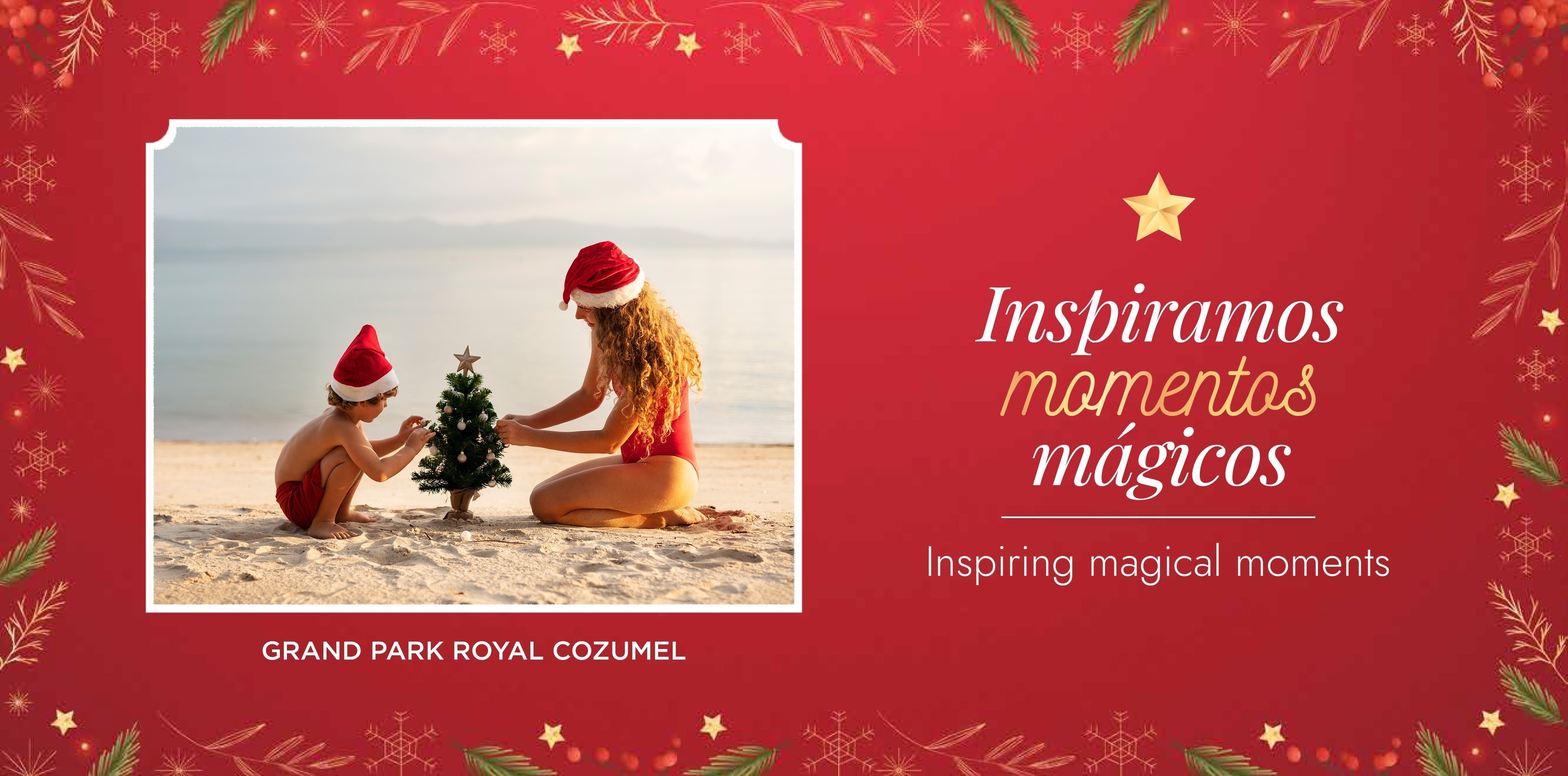 una mujer y un niño decoran un árbol de navidad en la playa