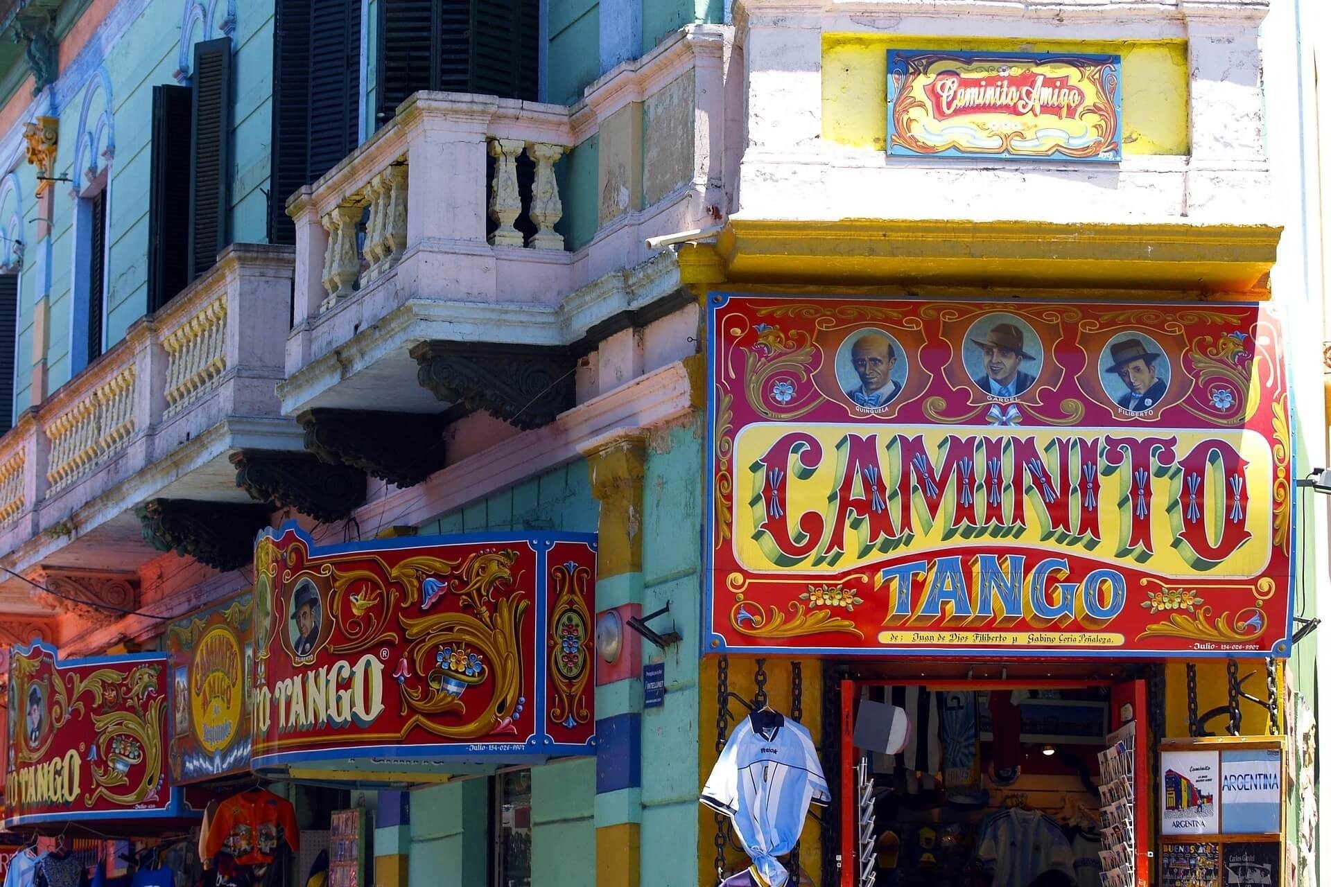 a building with a sign that says caminito tango