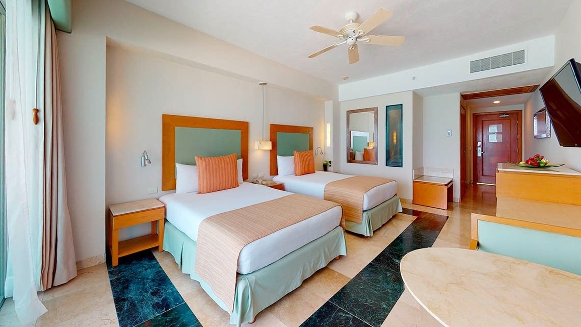 Quarto com duas camas de casal no Grand Park Royal Cancun Hotel