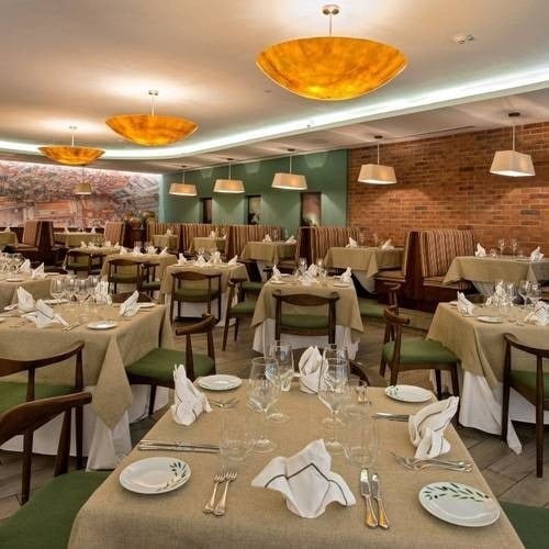 Restaurante italiano Andiamo, decoración y ambiente acogedor del Hotel Park Royal Beach Cancún