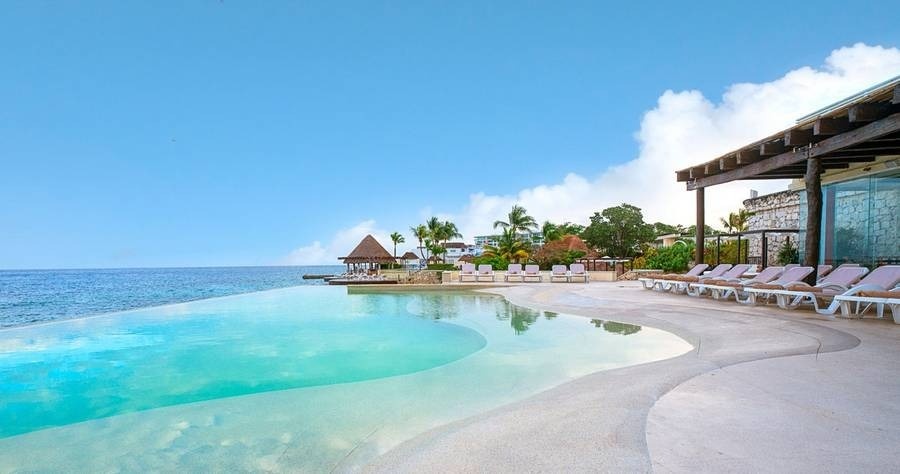 Infinity Pools, enjoy the day to the fullest in Cozumel