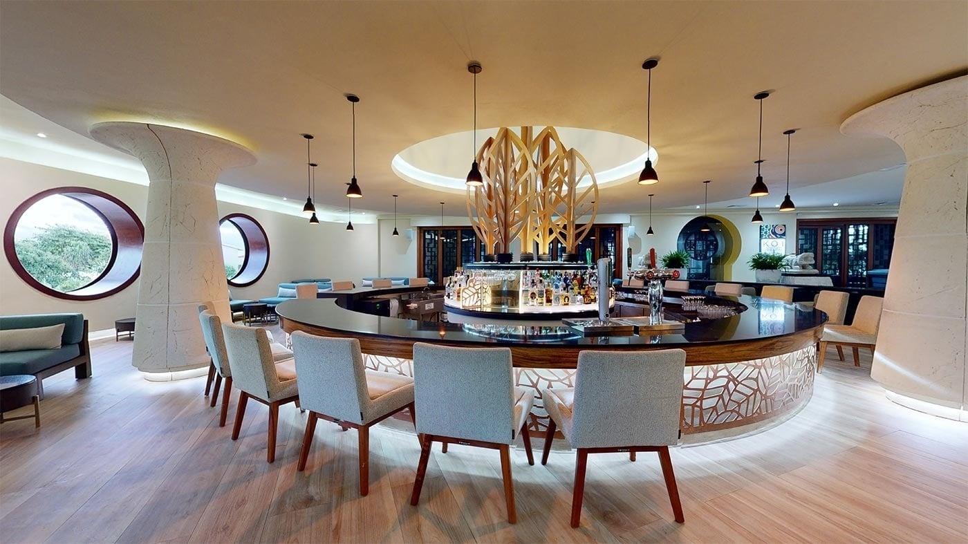 Hotel Grand Park Royal Cancun: Elegant bar with unique design. Book now!