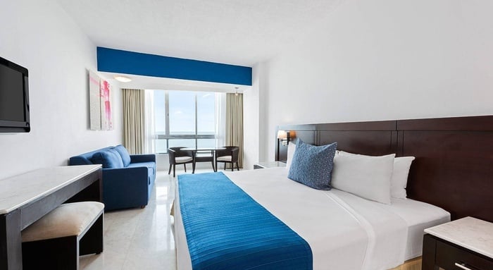 Hotel Park Royal Beach Mazatlán - Deluxe ocean view king | Hotel Park Royal Beach Mazatlán