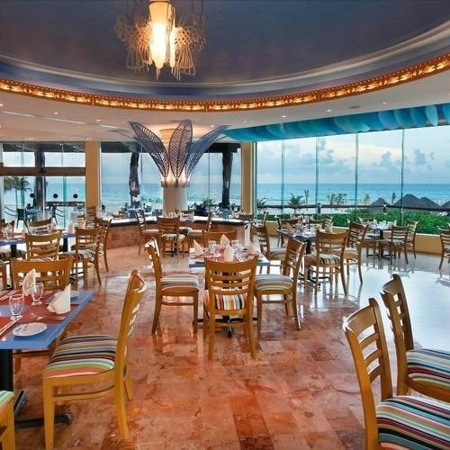 Restaurante El Pescador especializado en productos del mar del Hotel Park Royal Beach Cancún