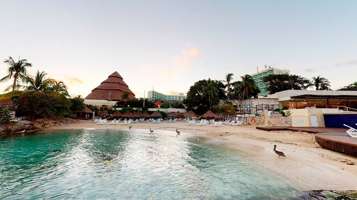 Panoramic view of the beach and facilities of the Hotel Grand Park Royal Cozumel