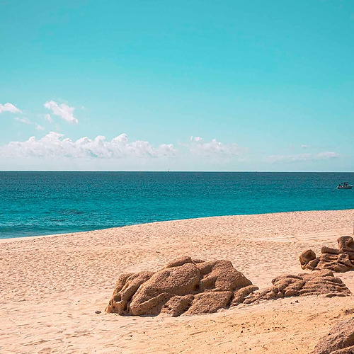 Playa dorada y mar turquesa en Park Royal: Club Regina Los Cabos, vista panorámica.