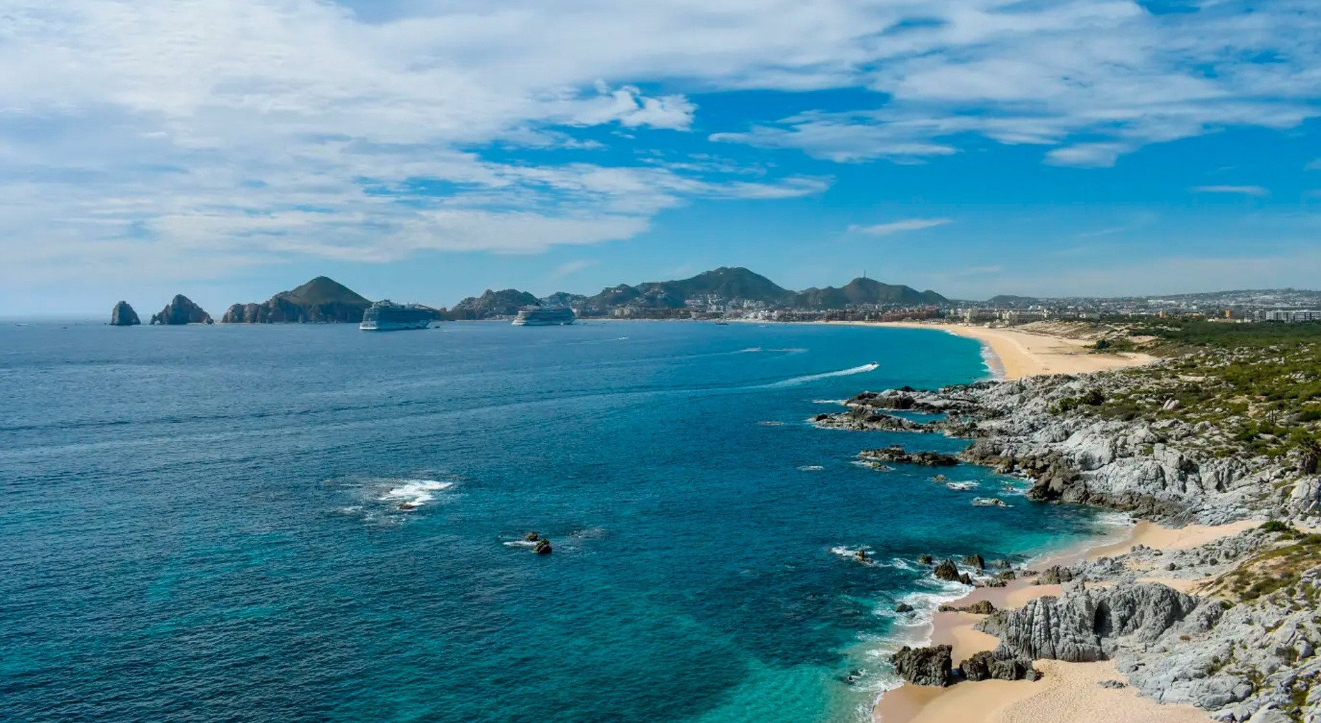 Park Royal: Club Regina Los Cabos, playa y mar azul en Cabo.