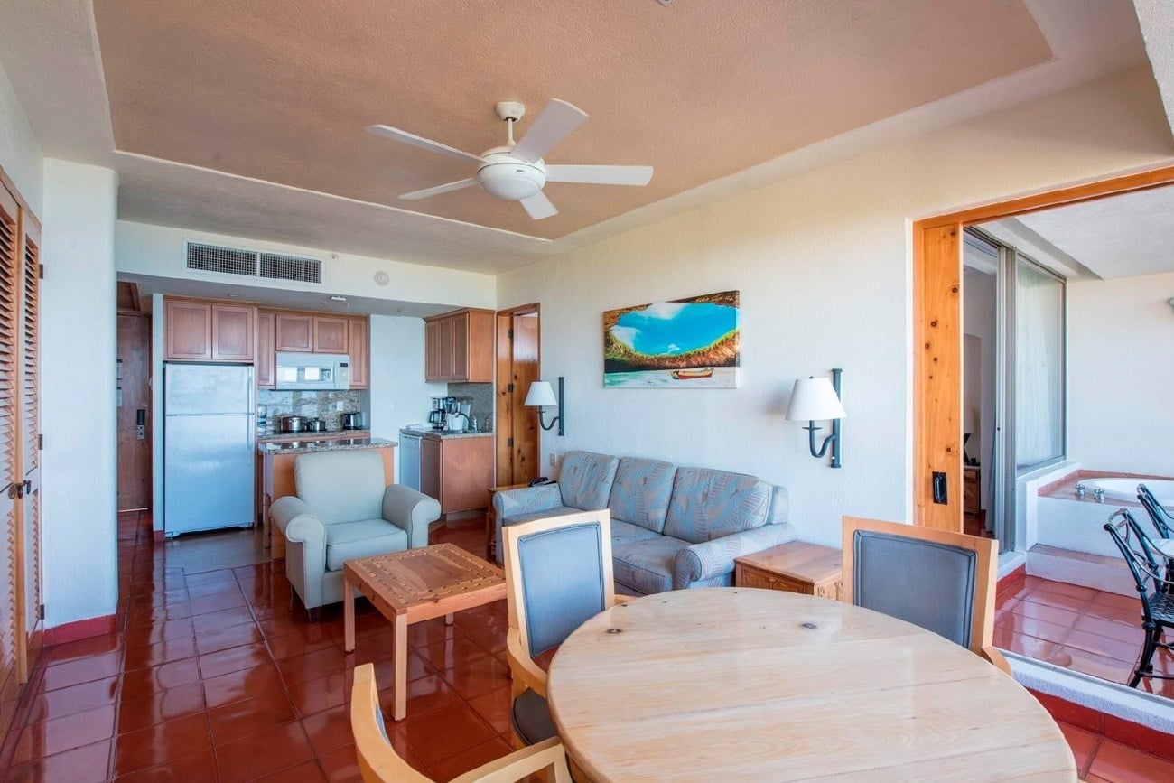 Sala de estar con cocina en Park Royal: Club Regina Puerto Vallarta