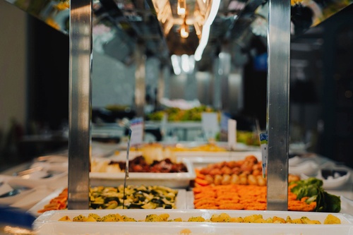 Hotel Pato Amarillo: Bufffet variado com opções saudáveis em Punta Umbría.