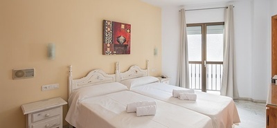 Apartamentos Playamaro by Dorobe Hotels