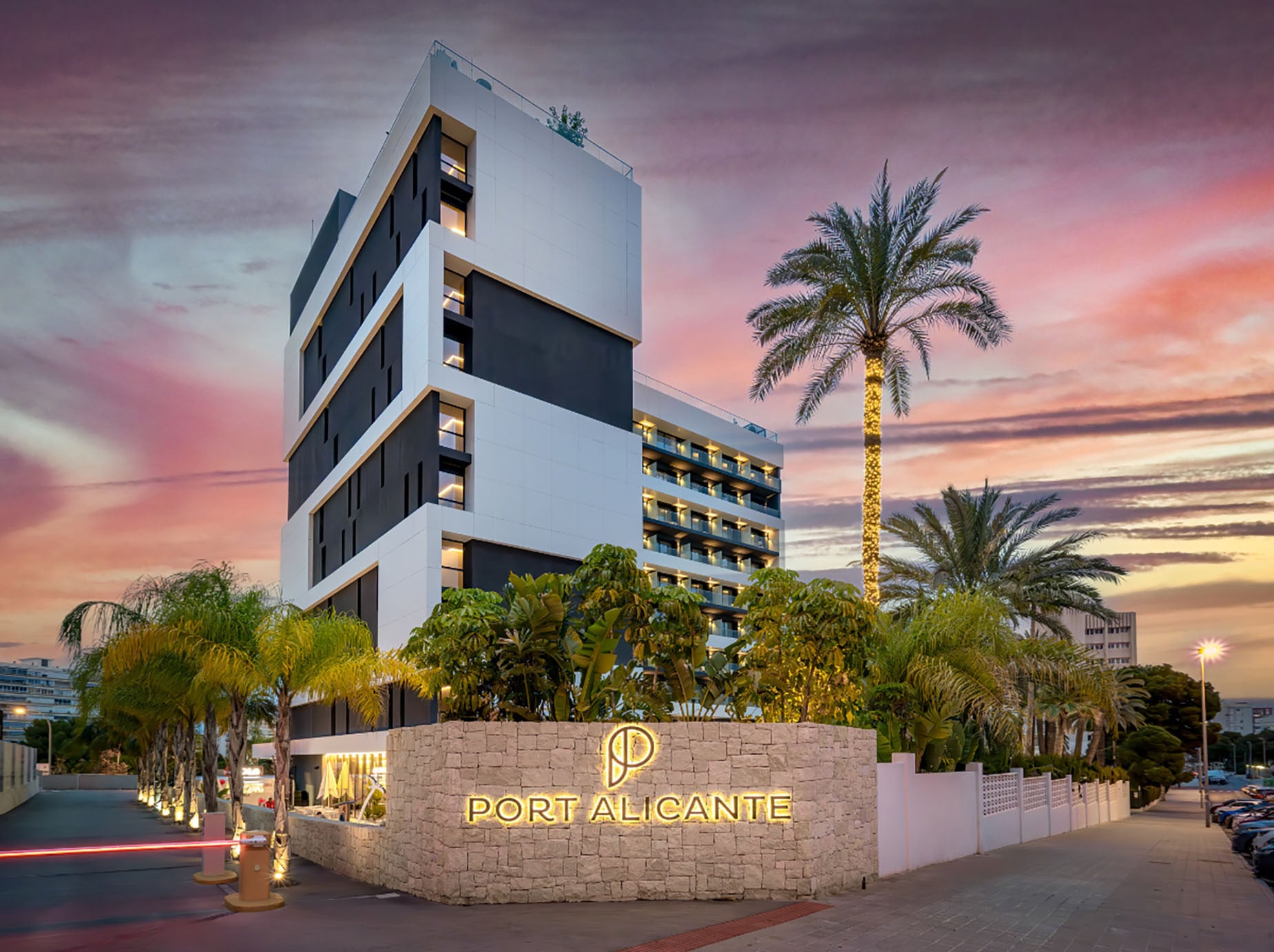 Port Alicante: hotel moderno com vista para o pôr do sol e palmeiras, Hotel Port Alicante City & Beach | Port Hotels | Web Oficial