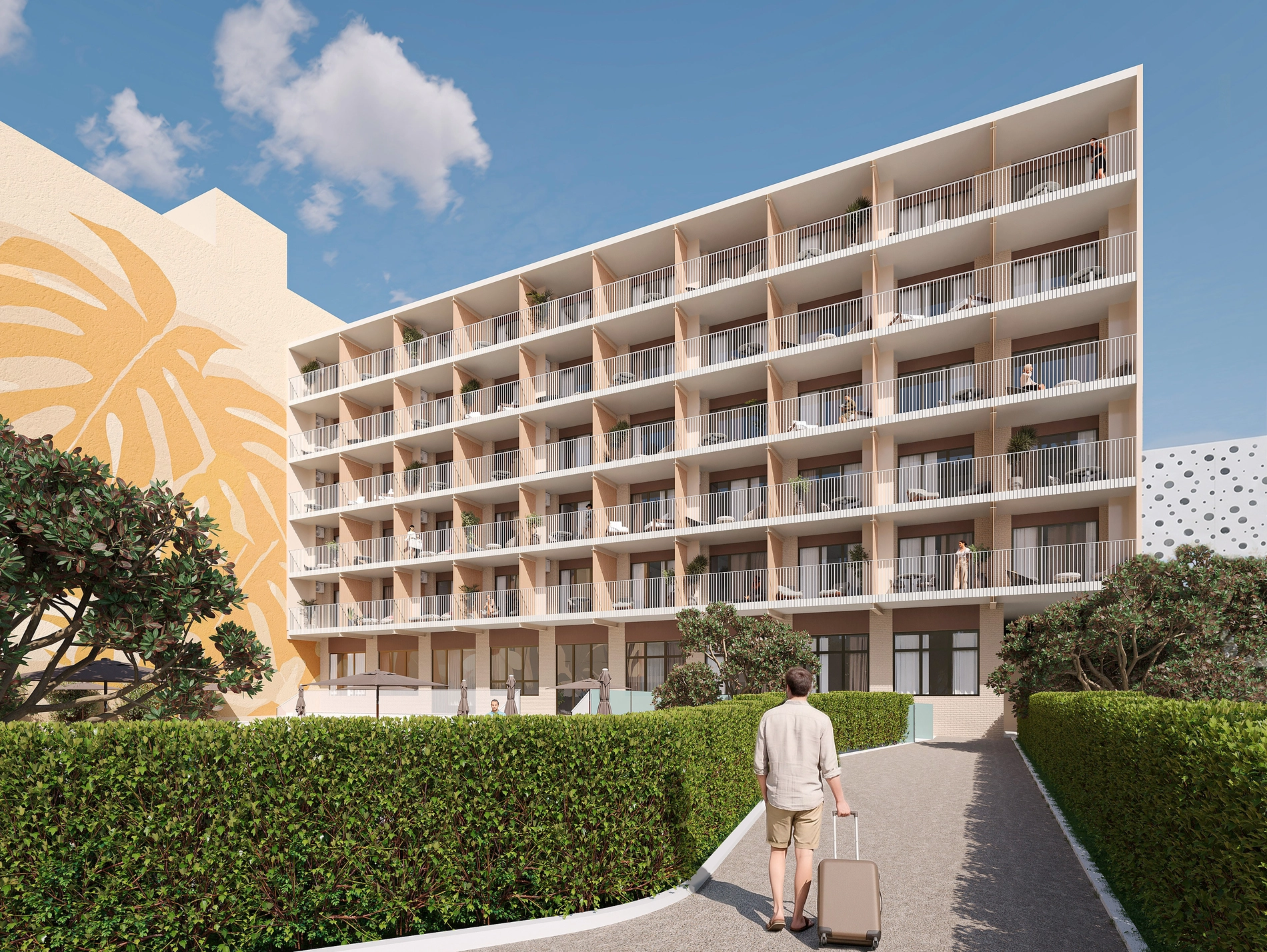 Fachada de hotel moderno con balcones y un hombre Port Hotels con maleta.