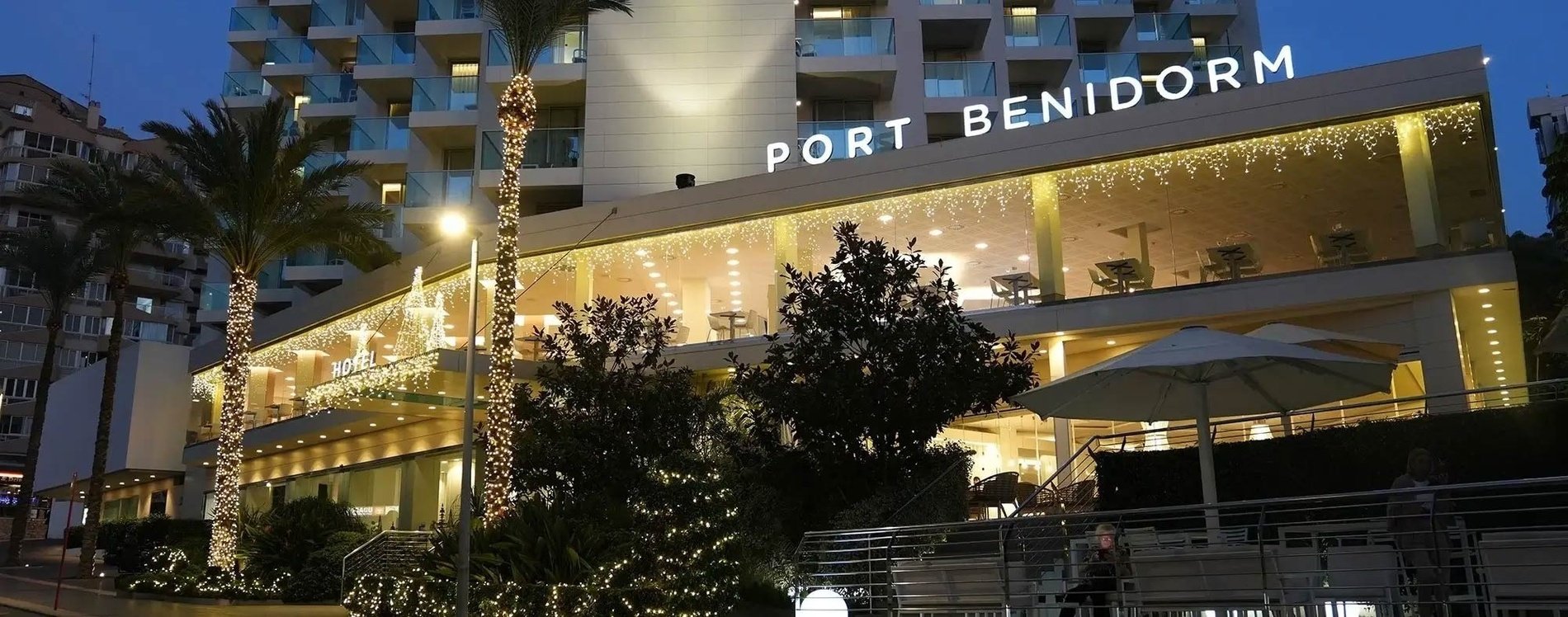 a large building with the name port benidorm on it