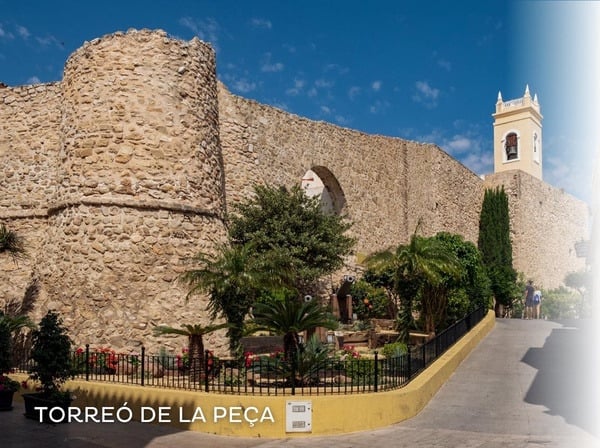 Banos de la Reina: vistas costeras únicas para su estancia en Port Hotels.