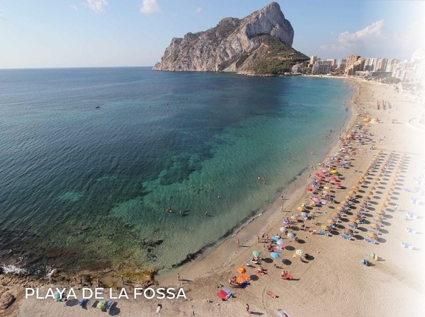 Praia de Malvarrosa. Port Hotels: Corporativa, ideal para descanso e eventos.