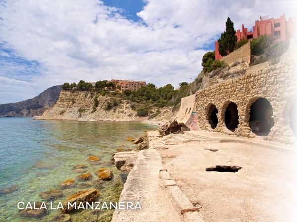 Praia de Malvarrosa. Port Hotels: Corporativa, ideal para descanso e eventos.