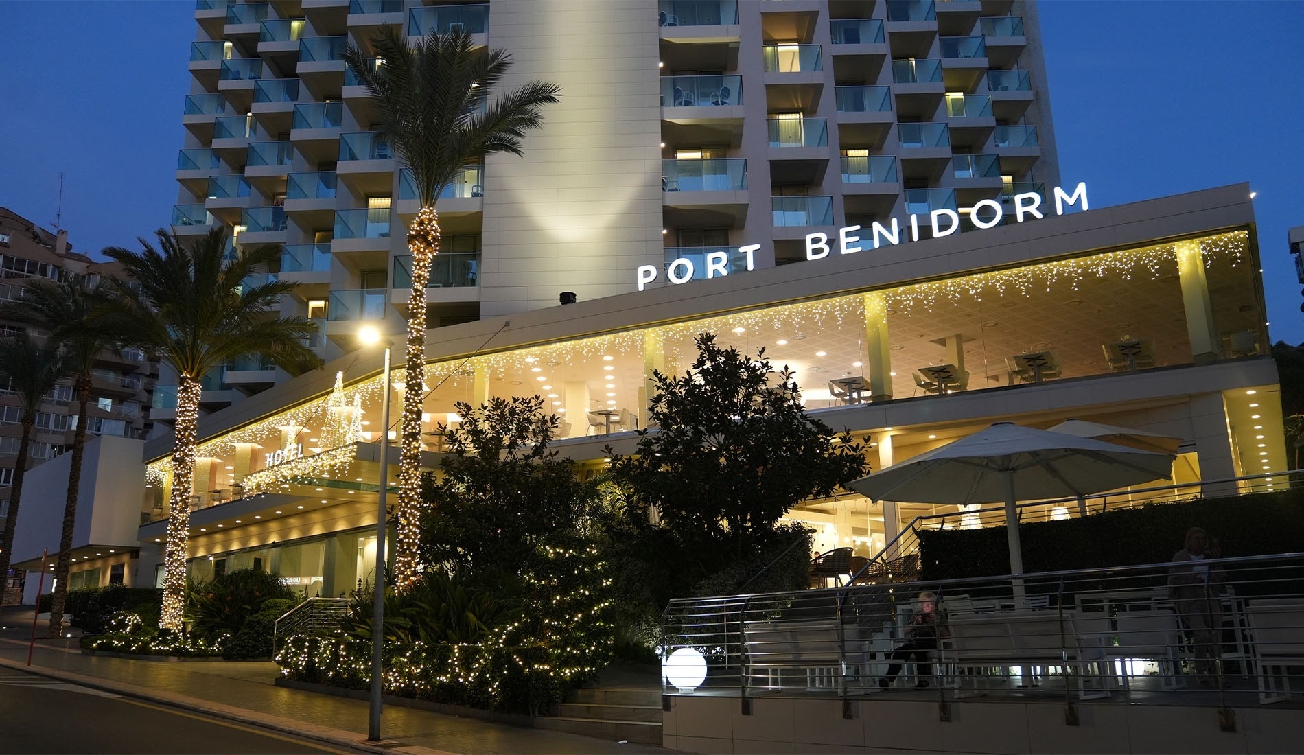 a day pass for hotel port alicante city and beach