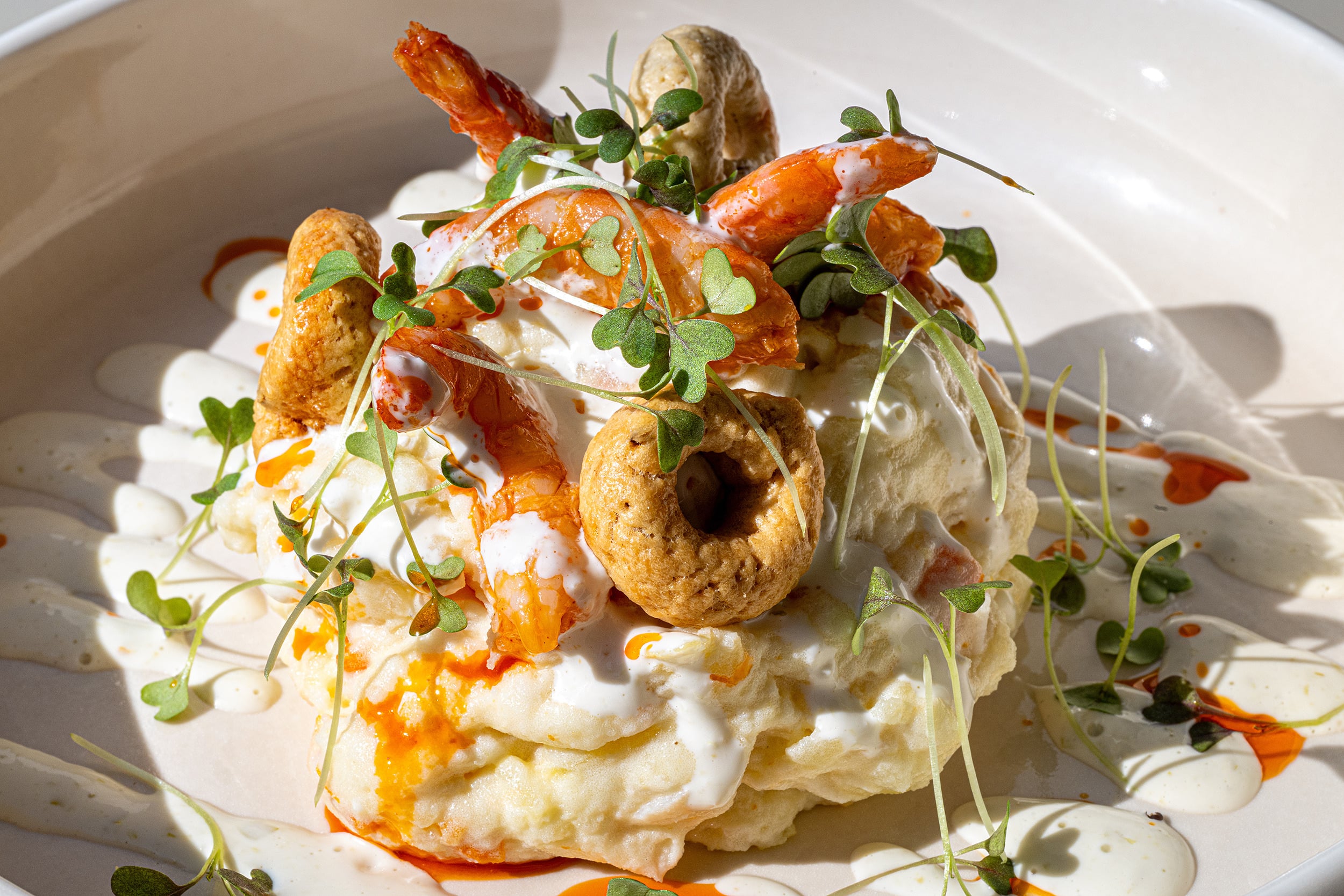 Ensalada de gambas y croquetas,Port Hotels: Corporativa un plato gourmet.