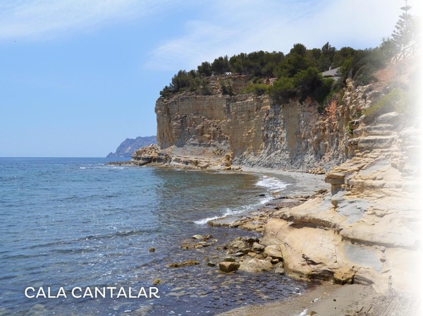 Plage de Malvarrosa. Port Hotels: Corporativa, idéal pour le repos et les événements.
